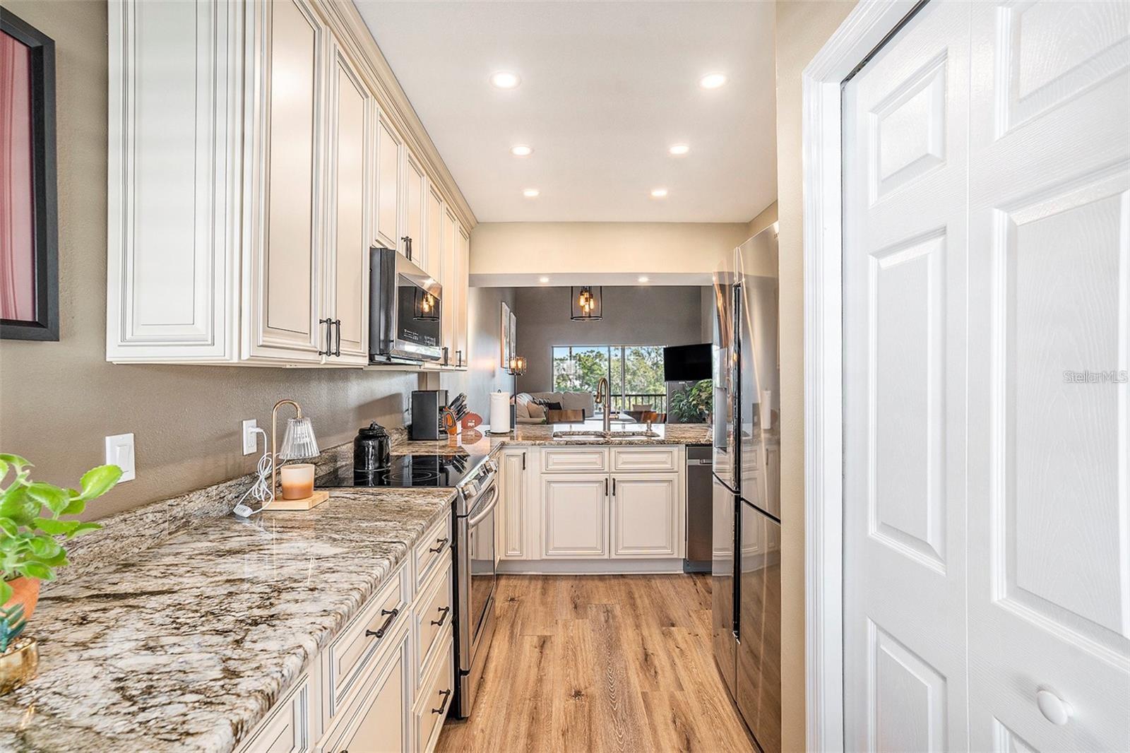 Image 11 of 37 For 8210 Aquila Street 223