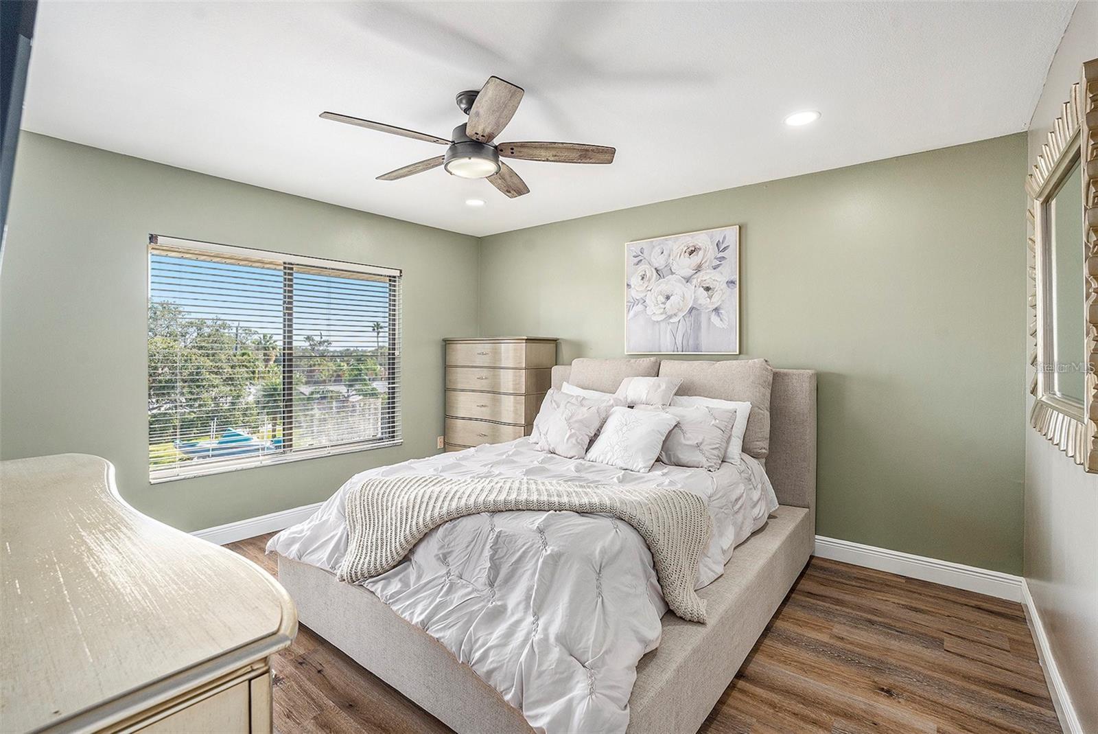 Image 19 of 37 For 8210 Aquila Street 223