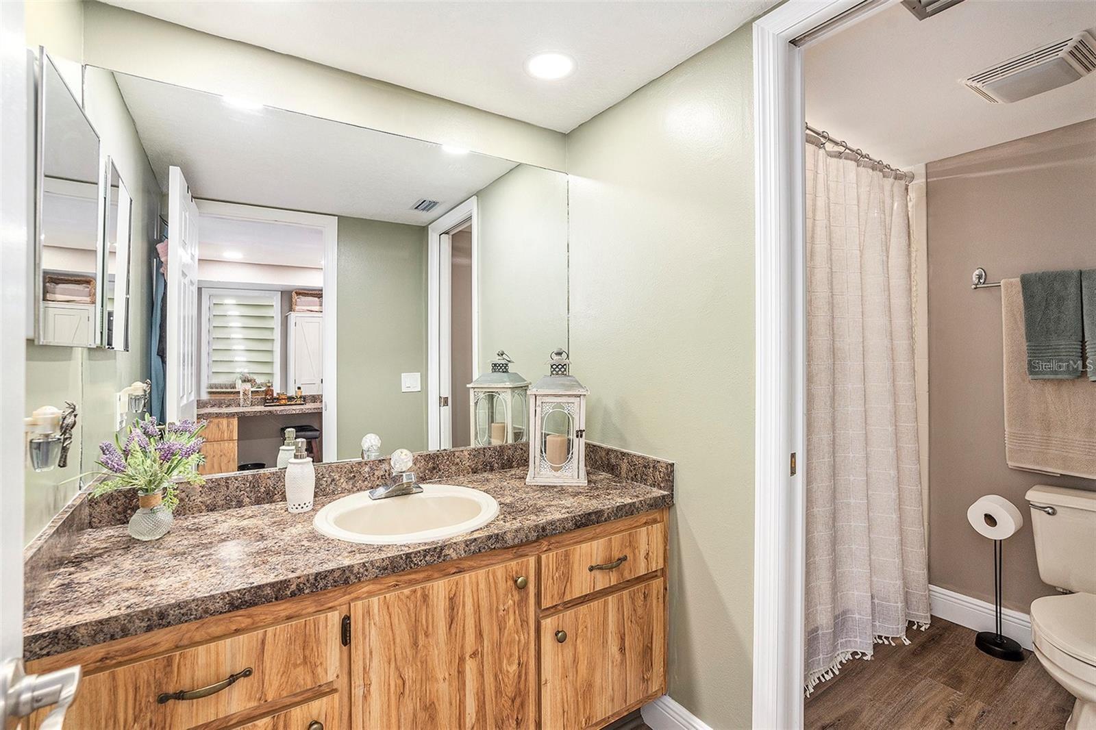 Image 22 of 37 For 8210 Aquila Street 223