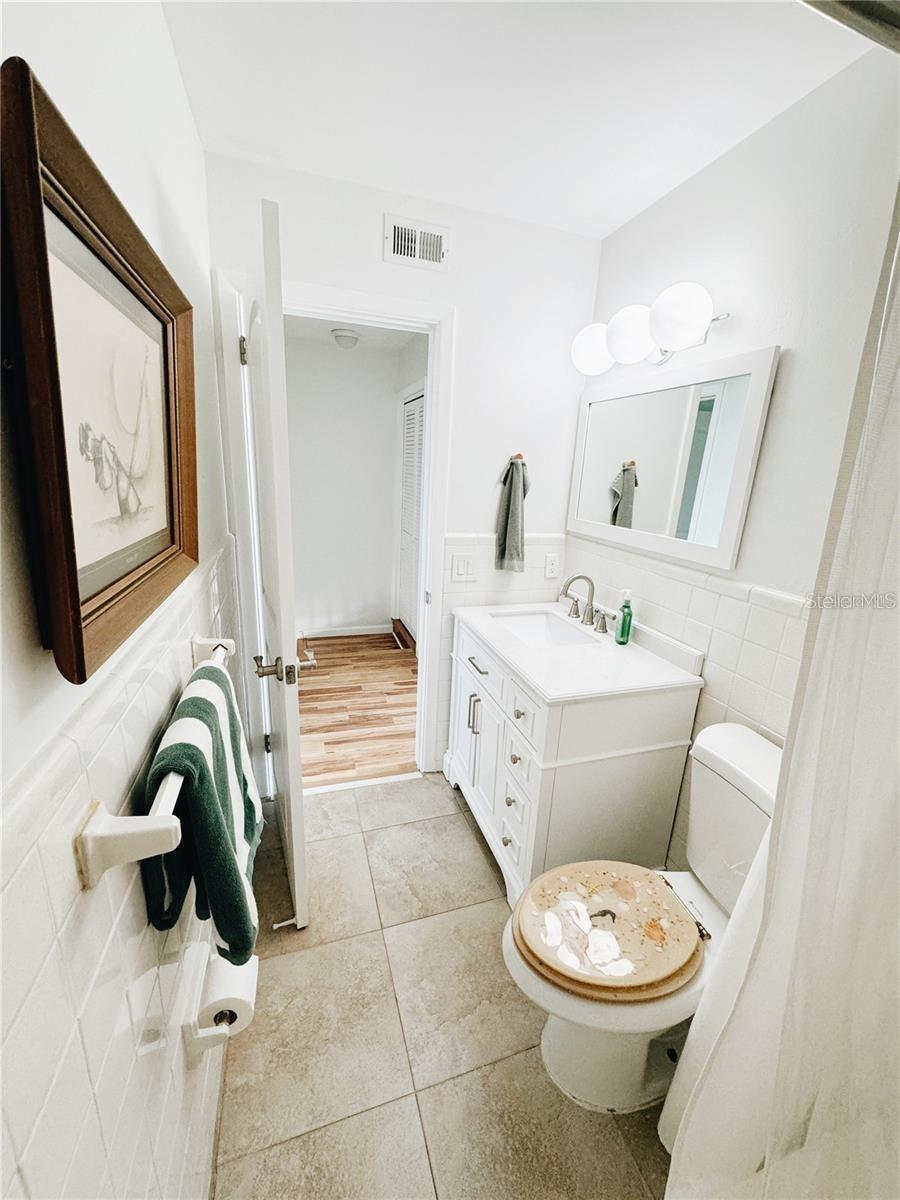 Image 19 of 35 For 212 Bunker Hill Lane 212