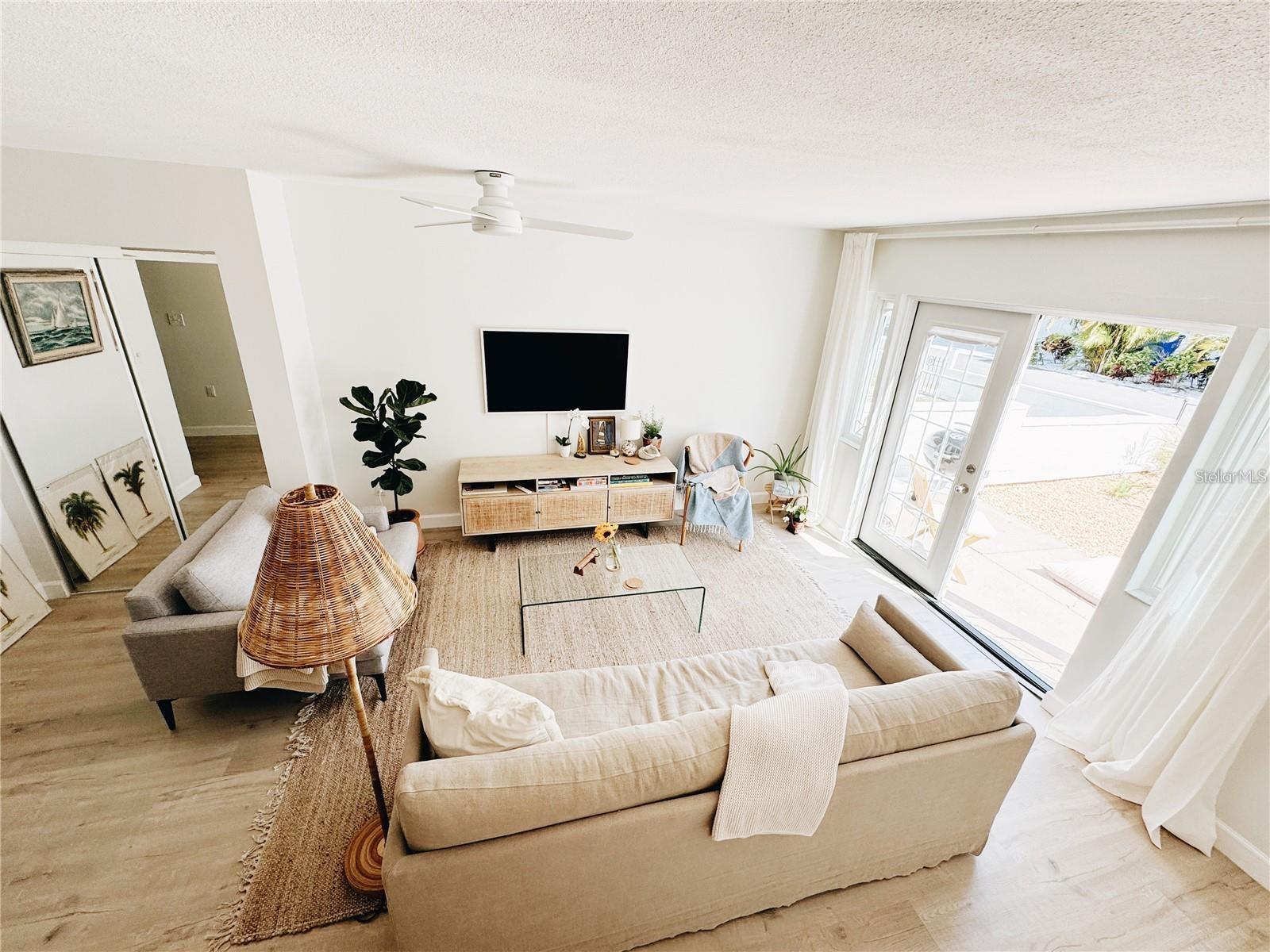 Image 7 of 35 For 212 Bunker Hill Lane 212