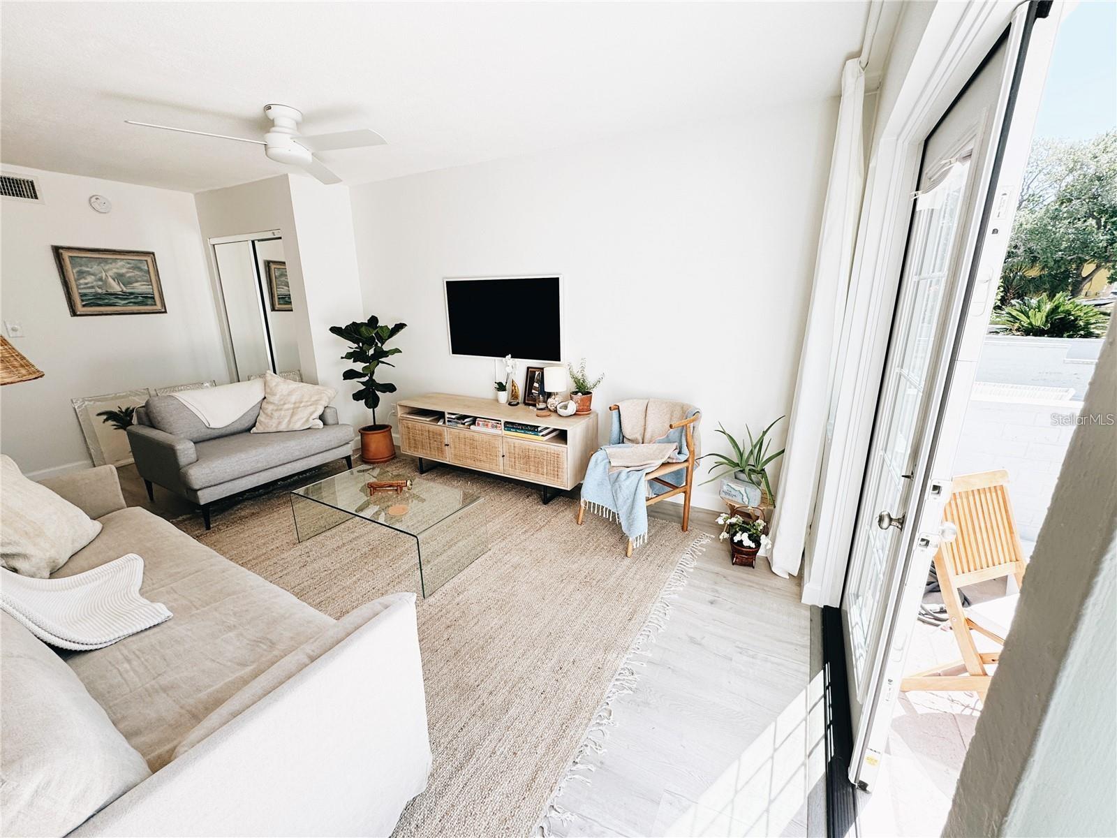 Image 9 of 35 For 212 Bunker Hill Lane 212