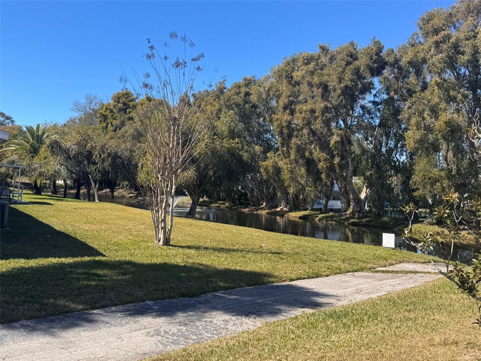 Image 23 of 23 For 843 Cambridge Court 843