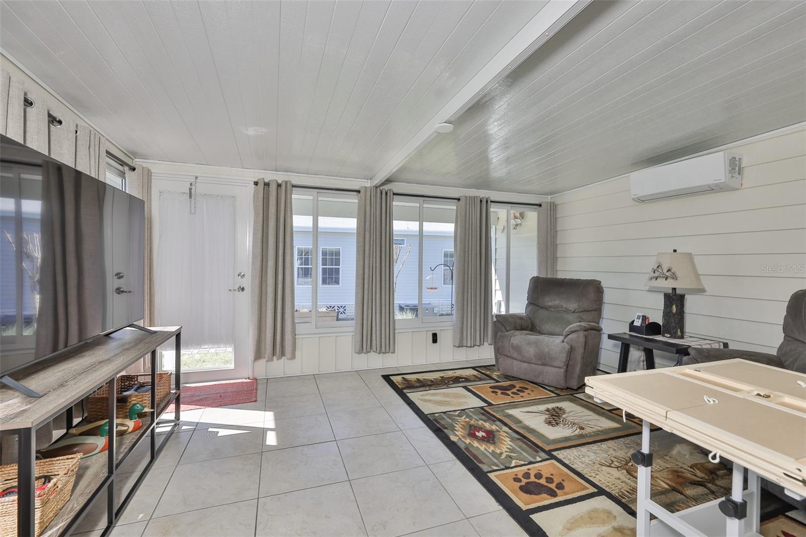 Image 15 of 46 For 37041 Neukom Avenue