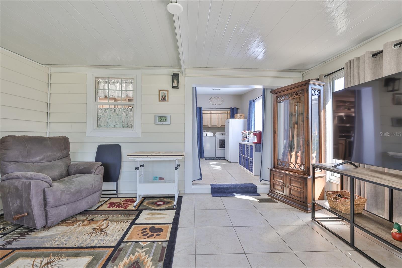 Image 17 of 46 For 37041 Neukom Avenue