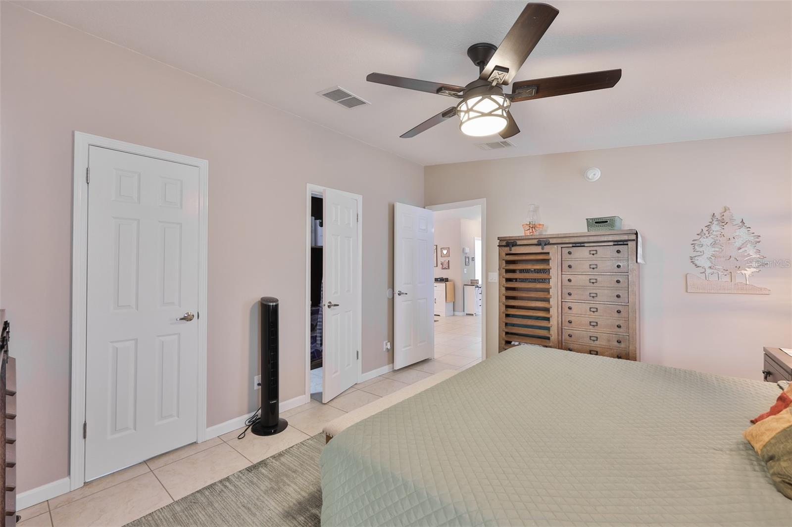 Image 21 of 46 For 37041 Neukom Avenue