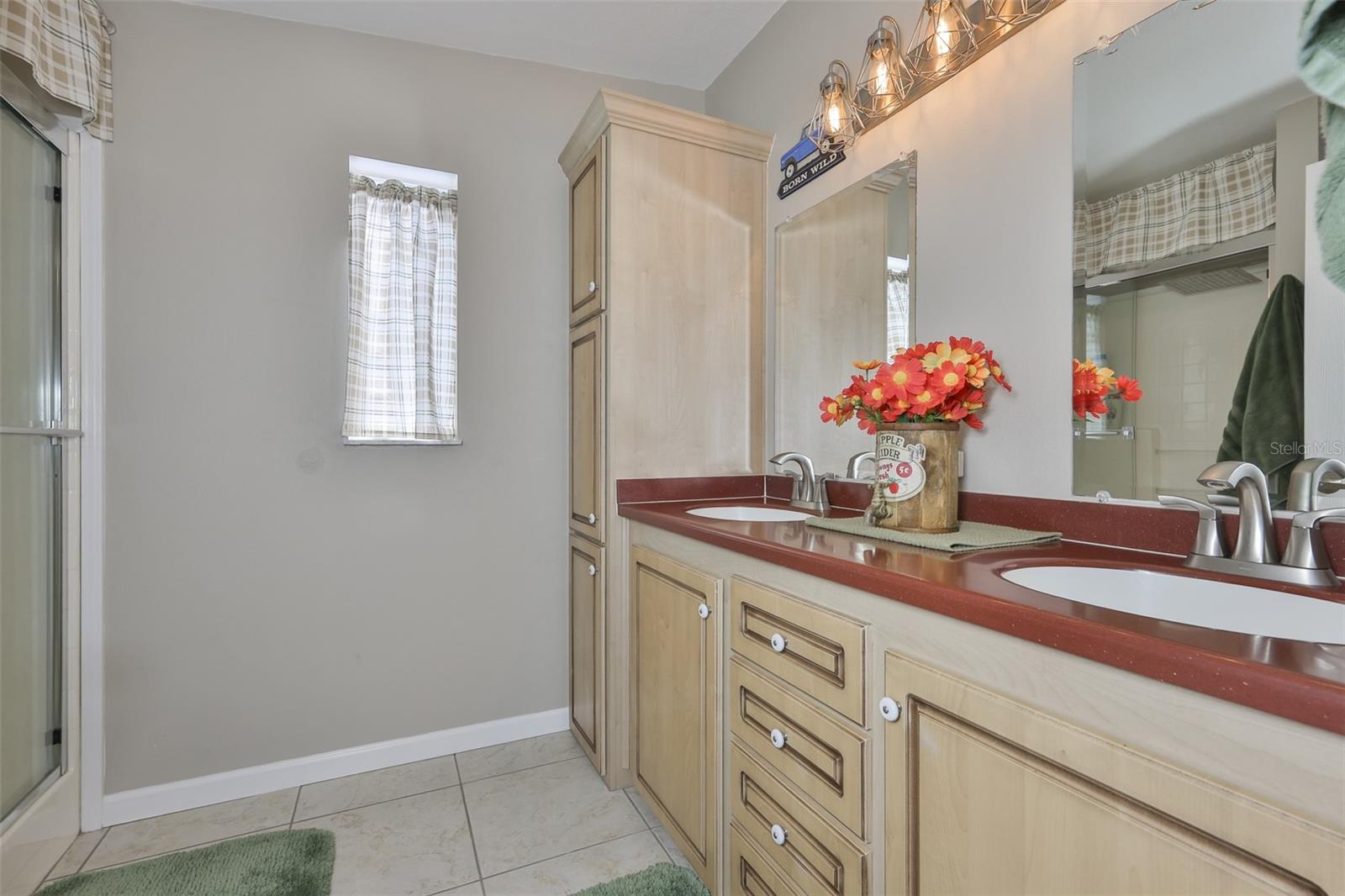 Image 22 of 46 For 37041 Neukom Avenue