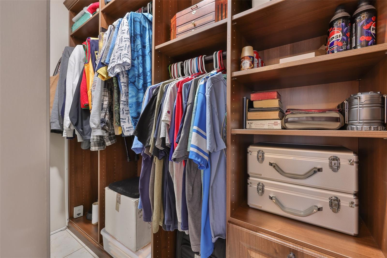 Image 23 of 46 For 37041 Neukom Avenue