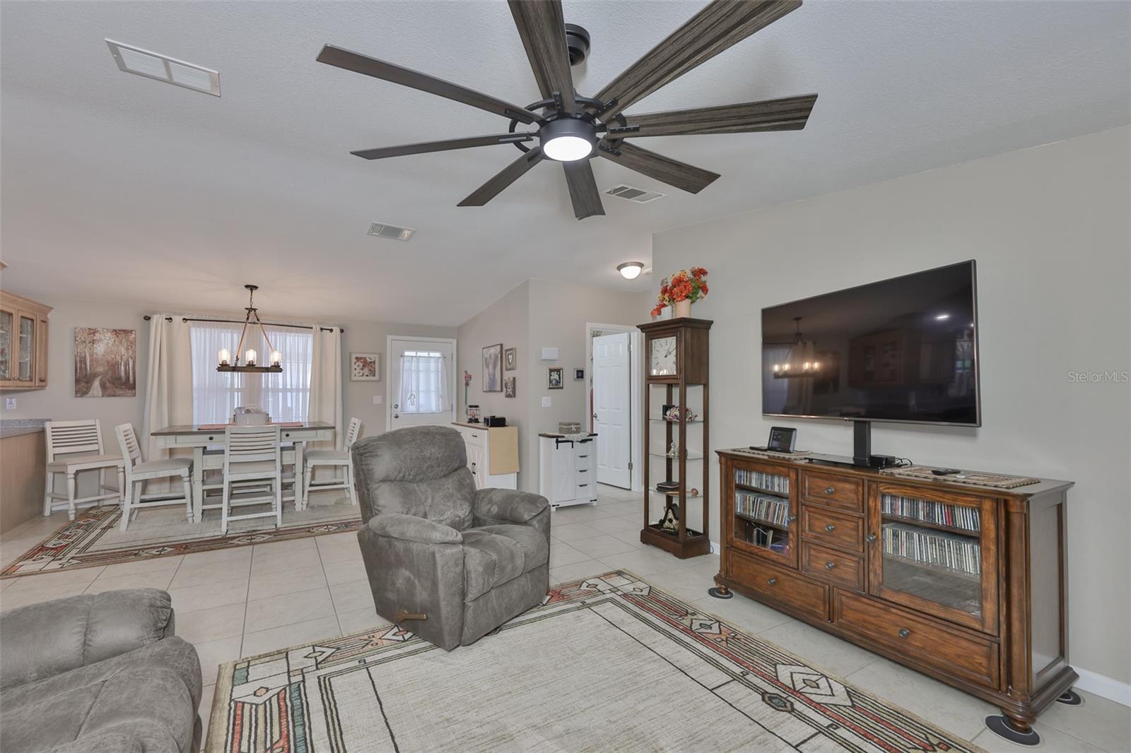 Image 8 of 46 For 37041 Neukom Avenue