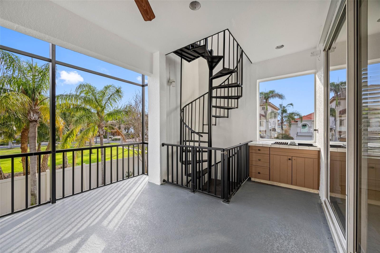 Image 16 of 86 For 6024 Kipps Colony Drive E