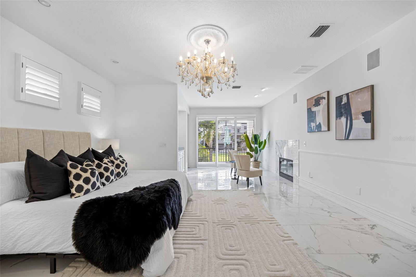 Image 24 of 86 For 6024 Kipps Colony Drive E