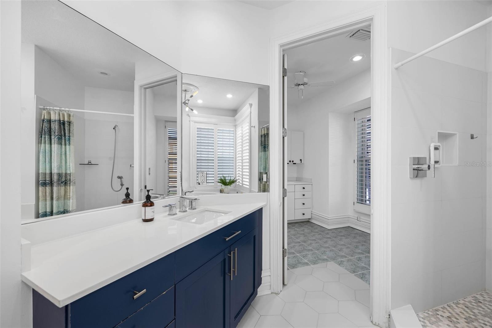 Image 30 of 86 For 6024 Kipps Colony Drive E