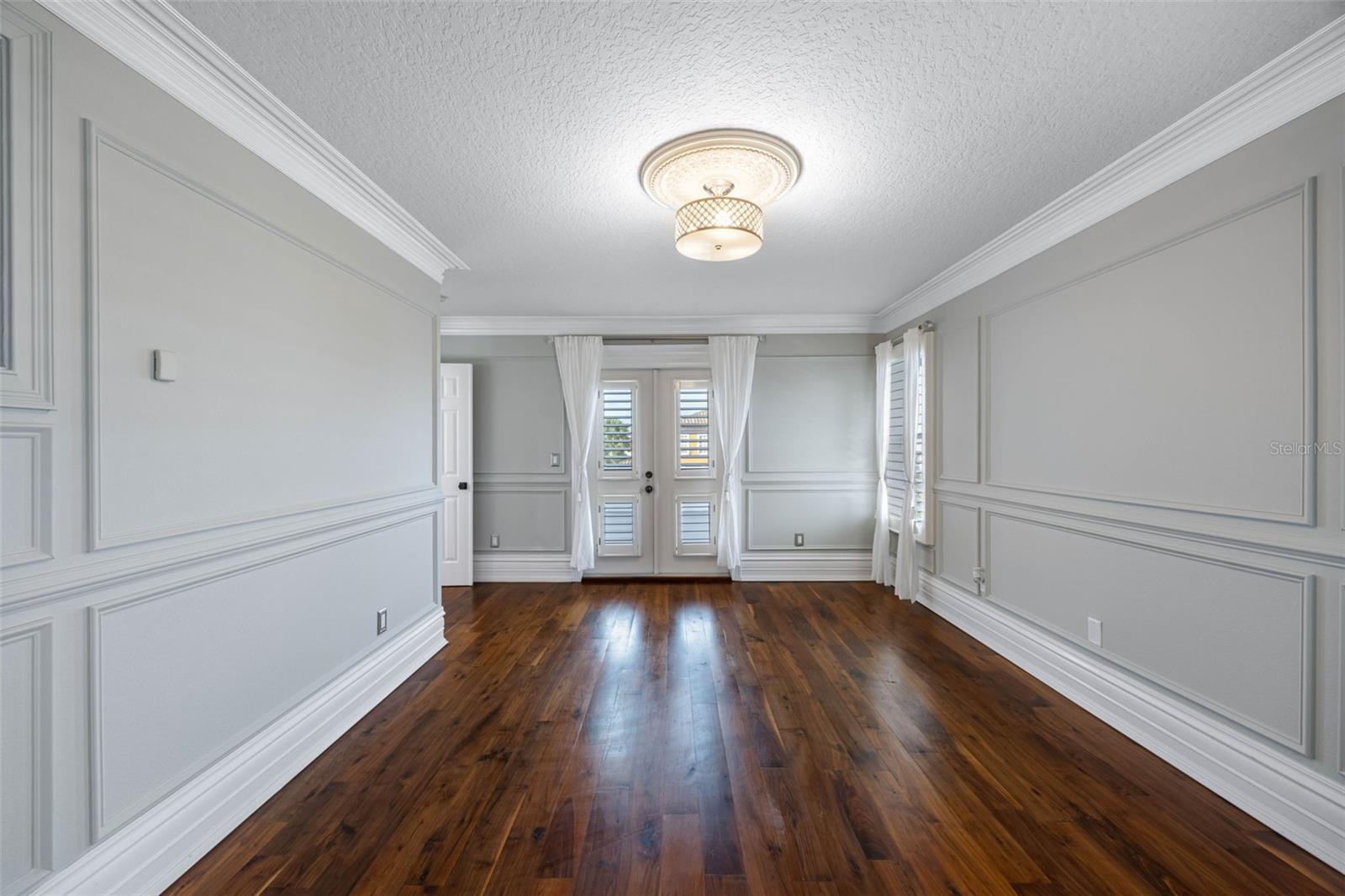 Image 39 of 86 For 6024 Kipps Colony Drive E