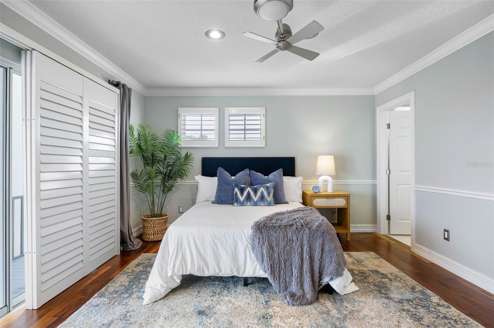 Image 43 of 86 For 6024 Kipps Colony Drive E