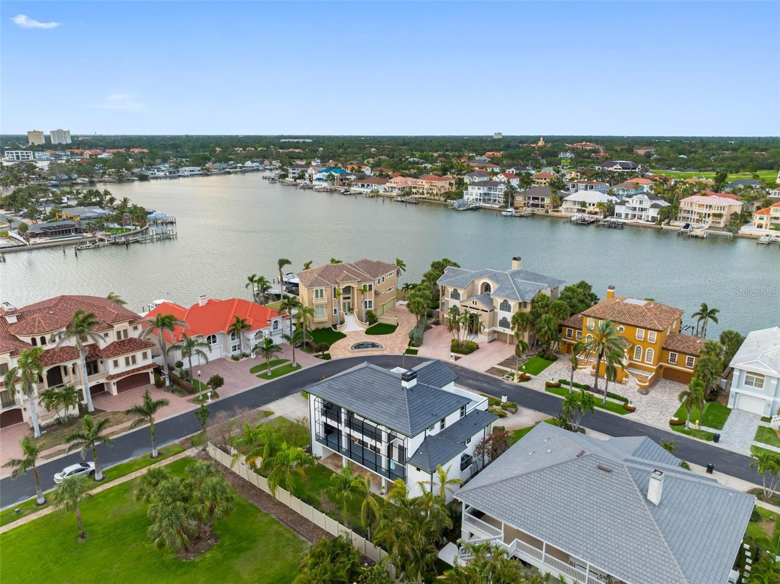 Image 66 of 86 For 6024 Kipps Colony Drive E