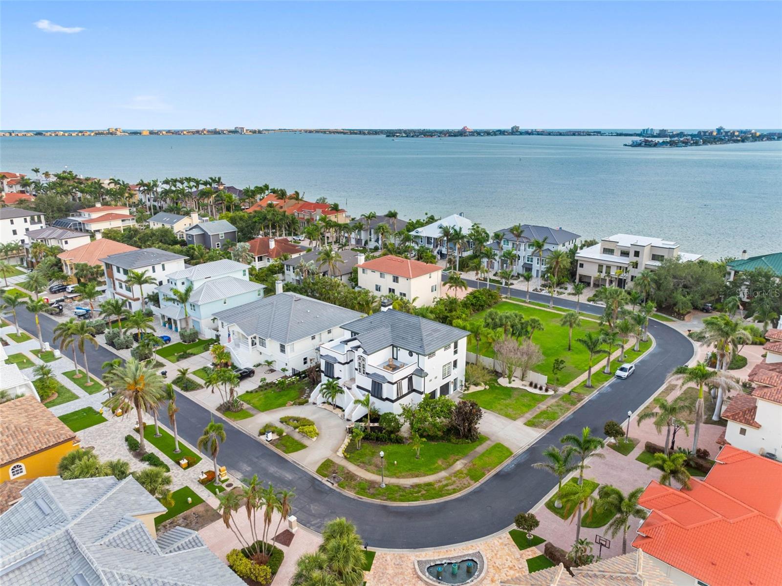 Image 69 of 86 For 6024 Kipps Colony Drive E