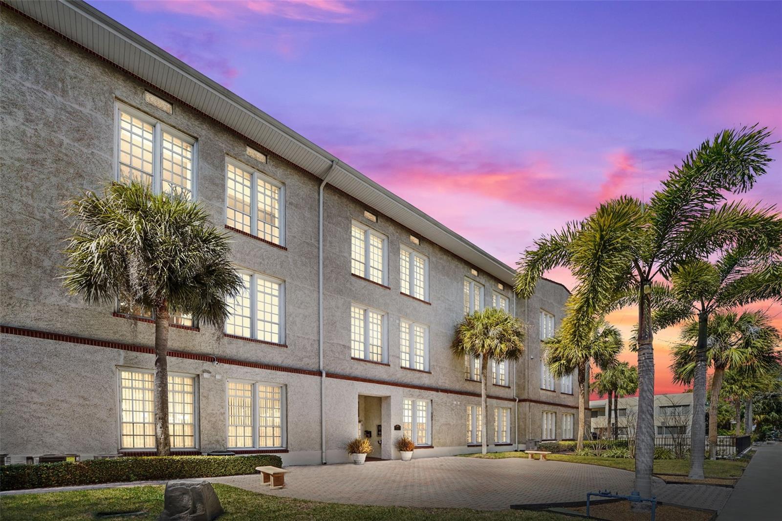 Details for 701 Mirror Lake Drive N 120, ST PETERSBURG, FL 33701