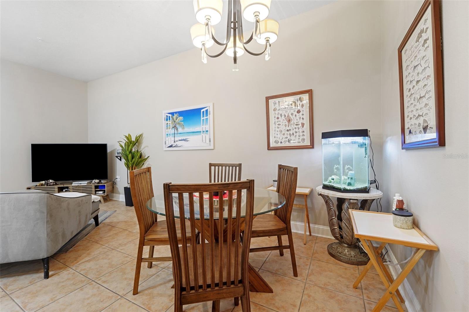 Image 8 of 19 For 701 Mirror Lake Drive N 120