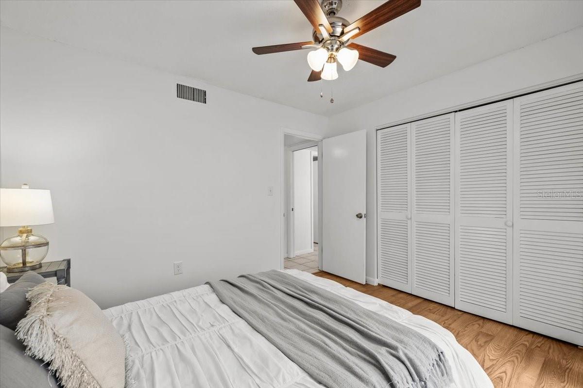 Image 24 of 62 For 10467 Larchmont Place N