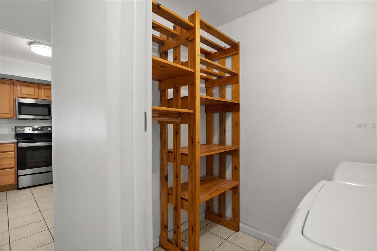 Image 26 of 62 For 10467 Larchmont Place N