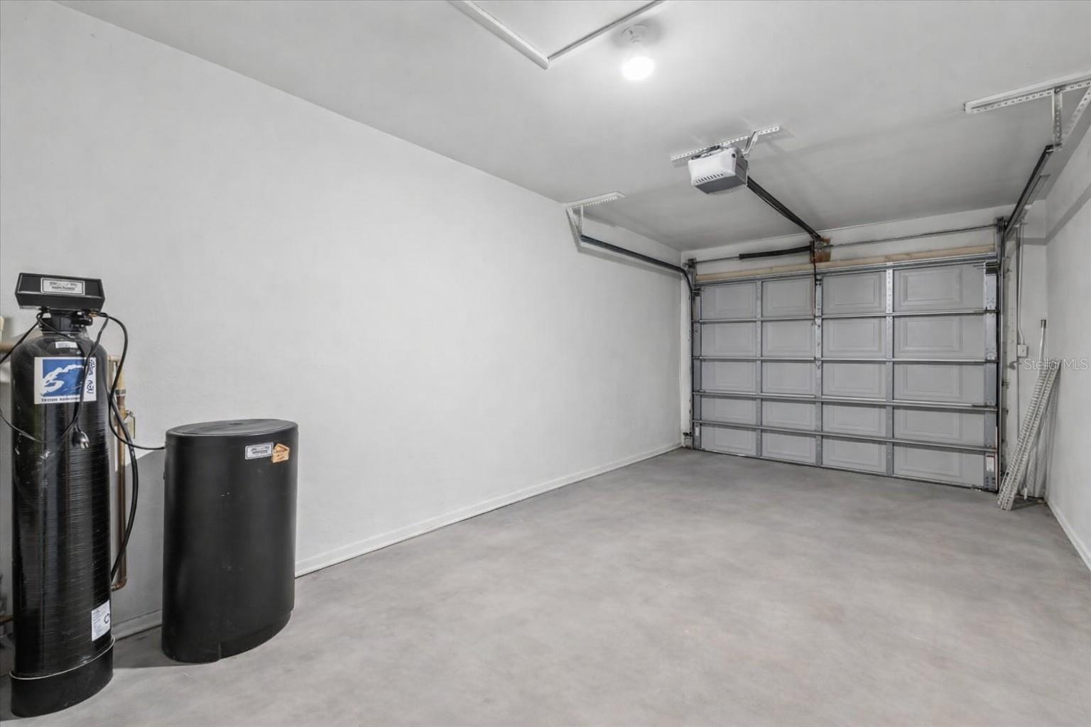 Image 27 of 62 For 10467 Larchmont Place N