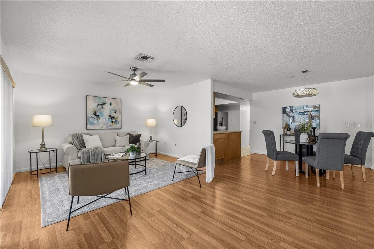 Image 3 of 62 For 10467 Larchmont Place N