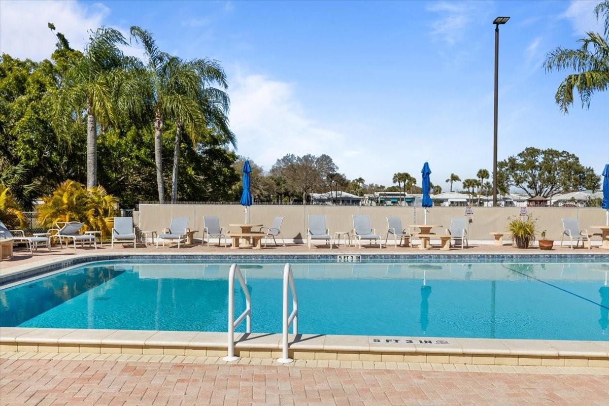 Image 31 of 62 For 10467 Larchmont Place N