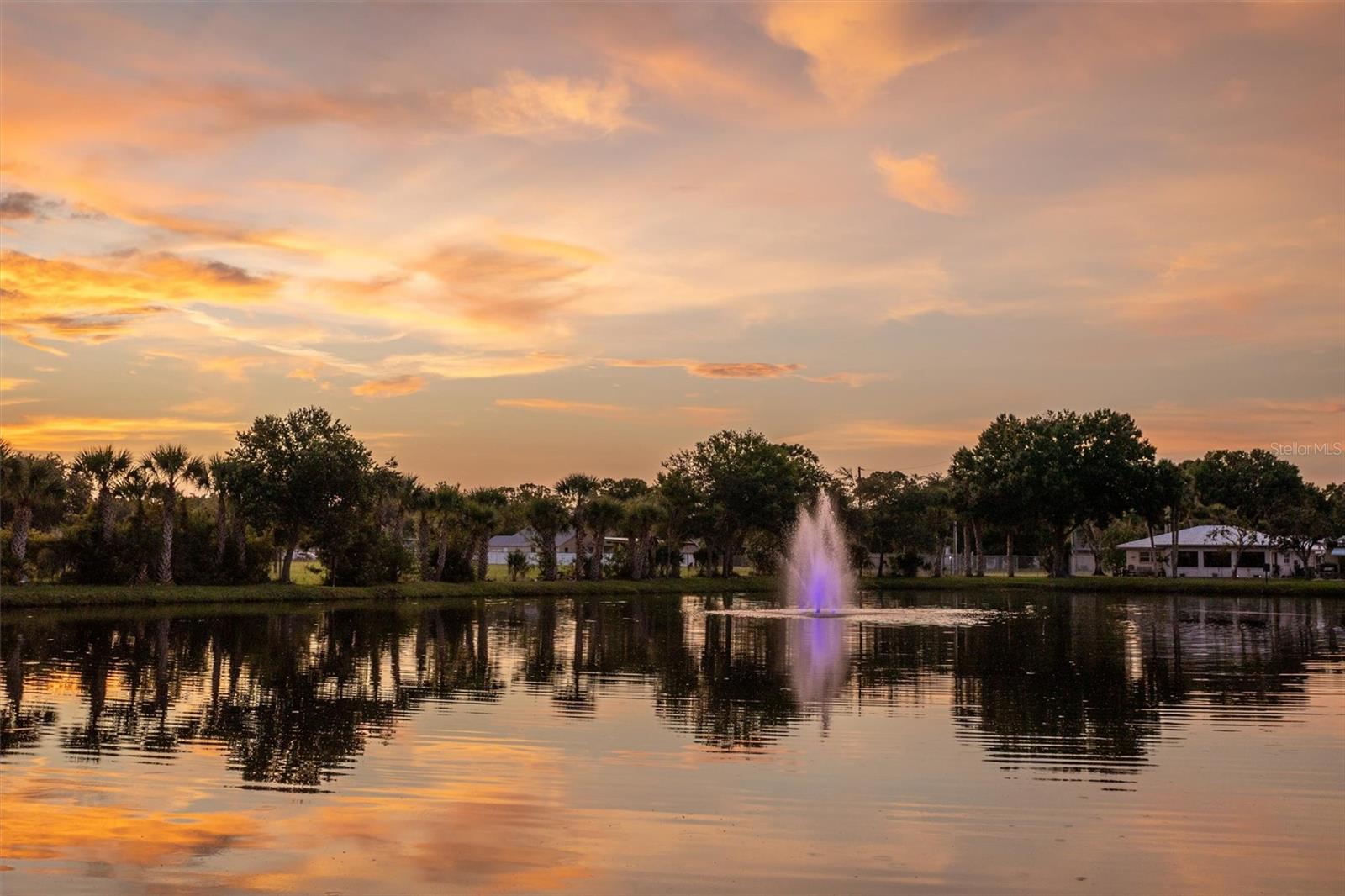 Image 39 of 62 For 10467 Larchmont Place N