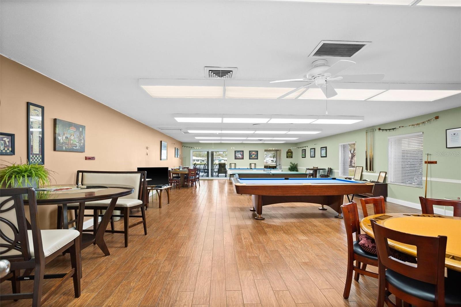 Image 50 of 62 For 10467 Larchmont Place N