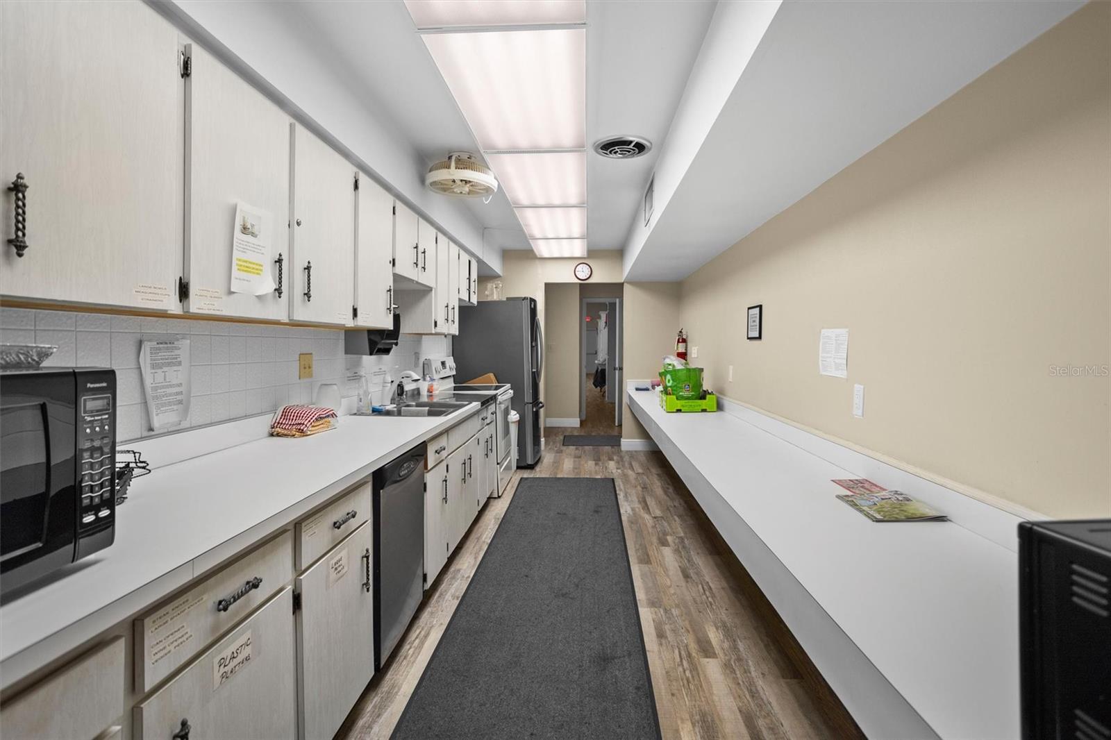 Image 57 of 62 For 10467 Larchmont Place N