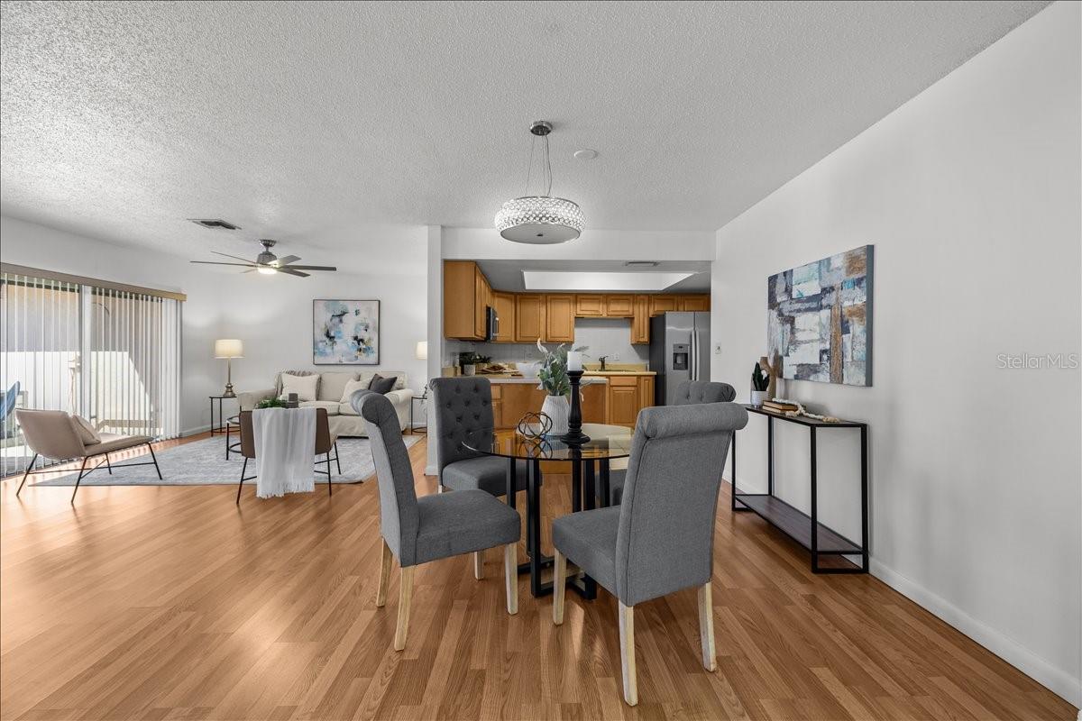 Image 7 of 62 For 10467 Larchmont Place N