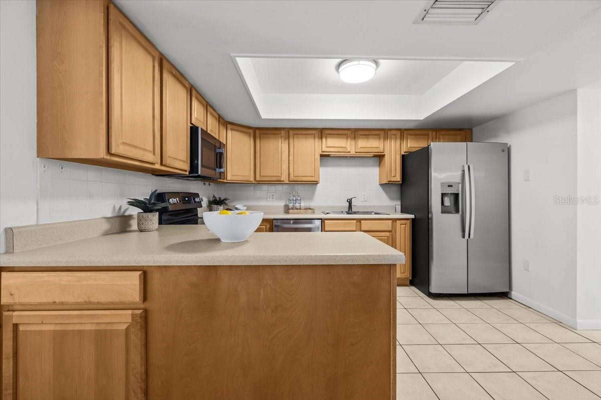 Image 9 of 62 For 10467 Larchmont Place N