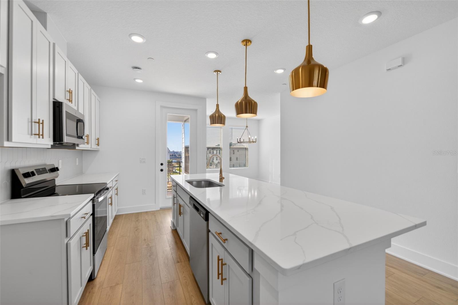 Image 12 of 32 For 15327 Hamlin Park Drive