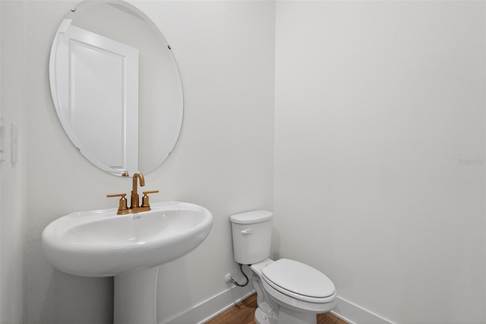 Image 17 of 32 For 15327 Hamlin Park Drive