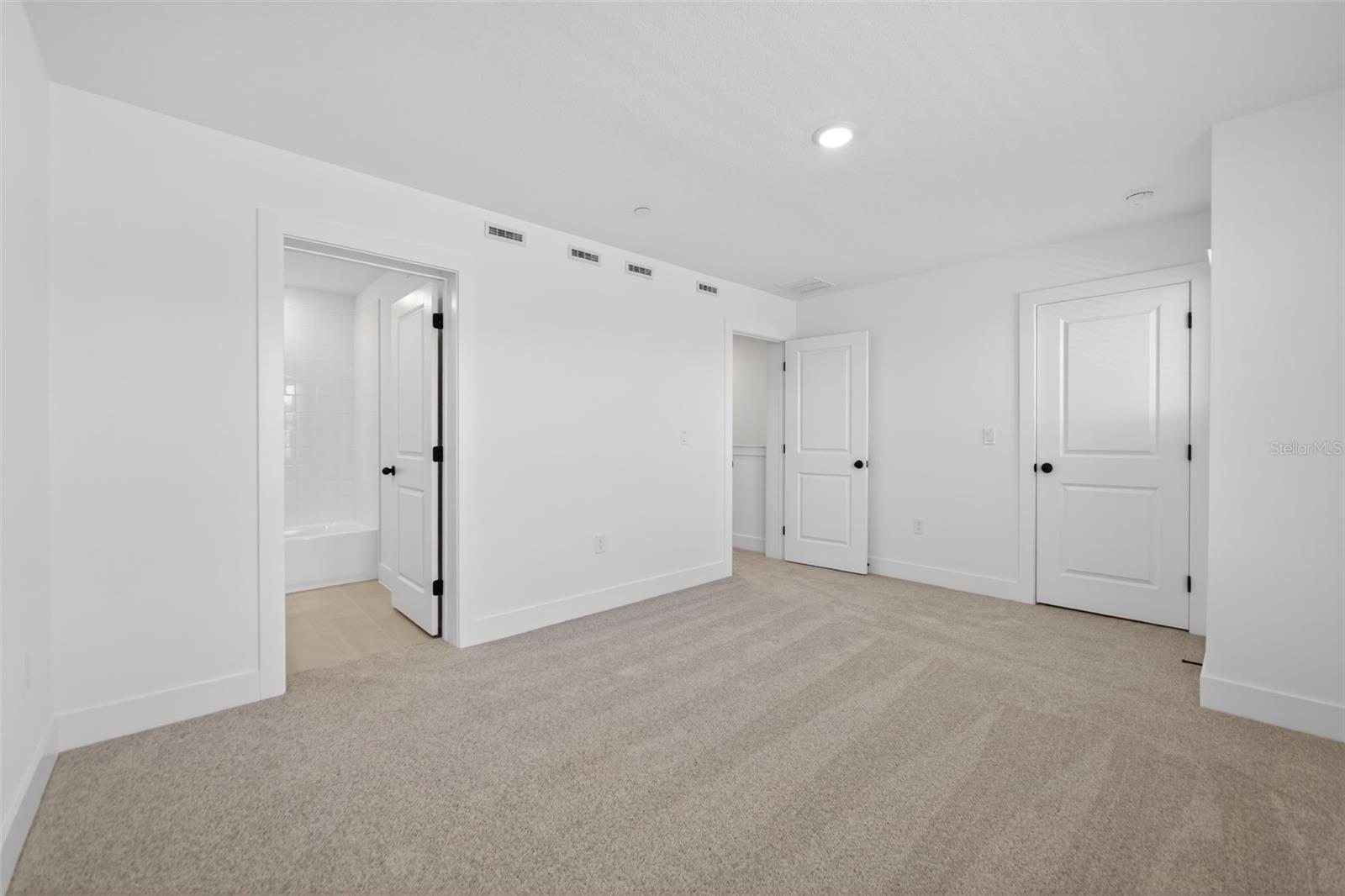 Image 19 of 32 For 15327 Hamlin Park Drive