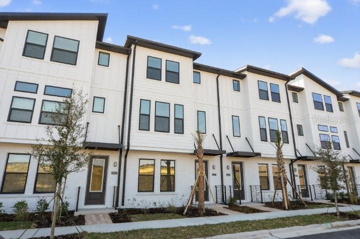 Image 2 of 32 For 15327 Hamlin Park Drive