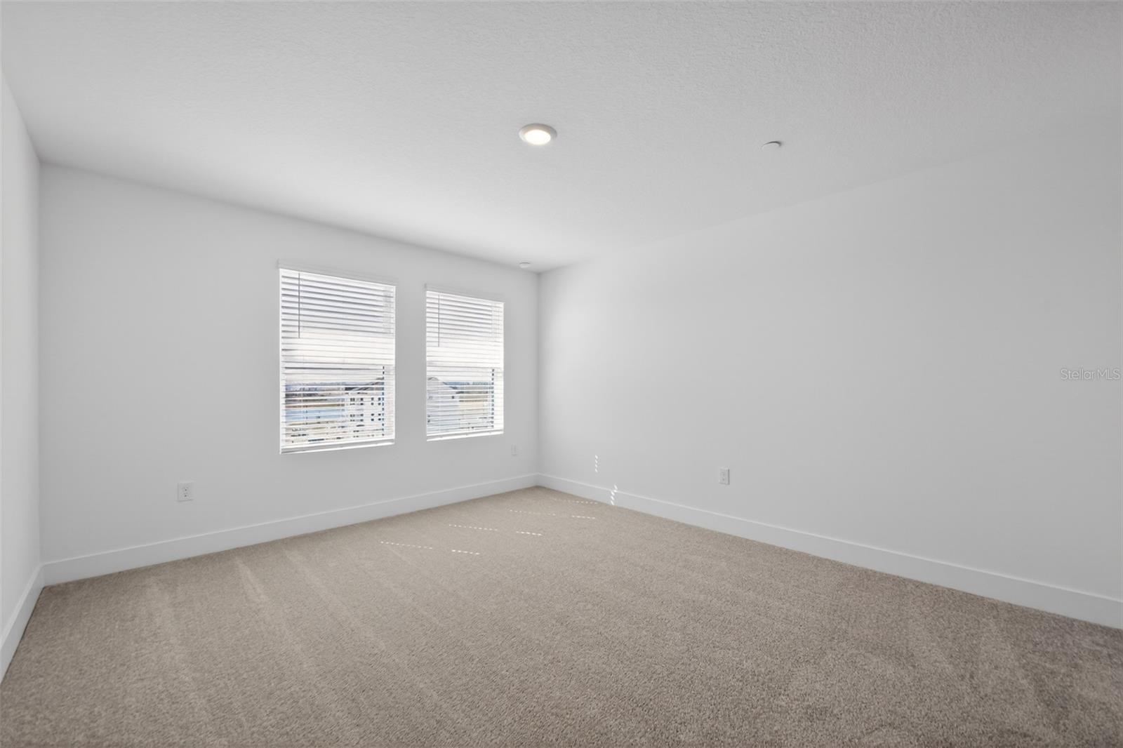 Image 22 of 32 For 15327 Hamlin Park Drive