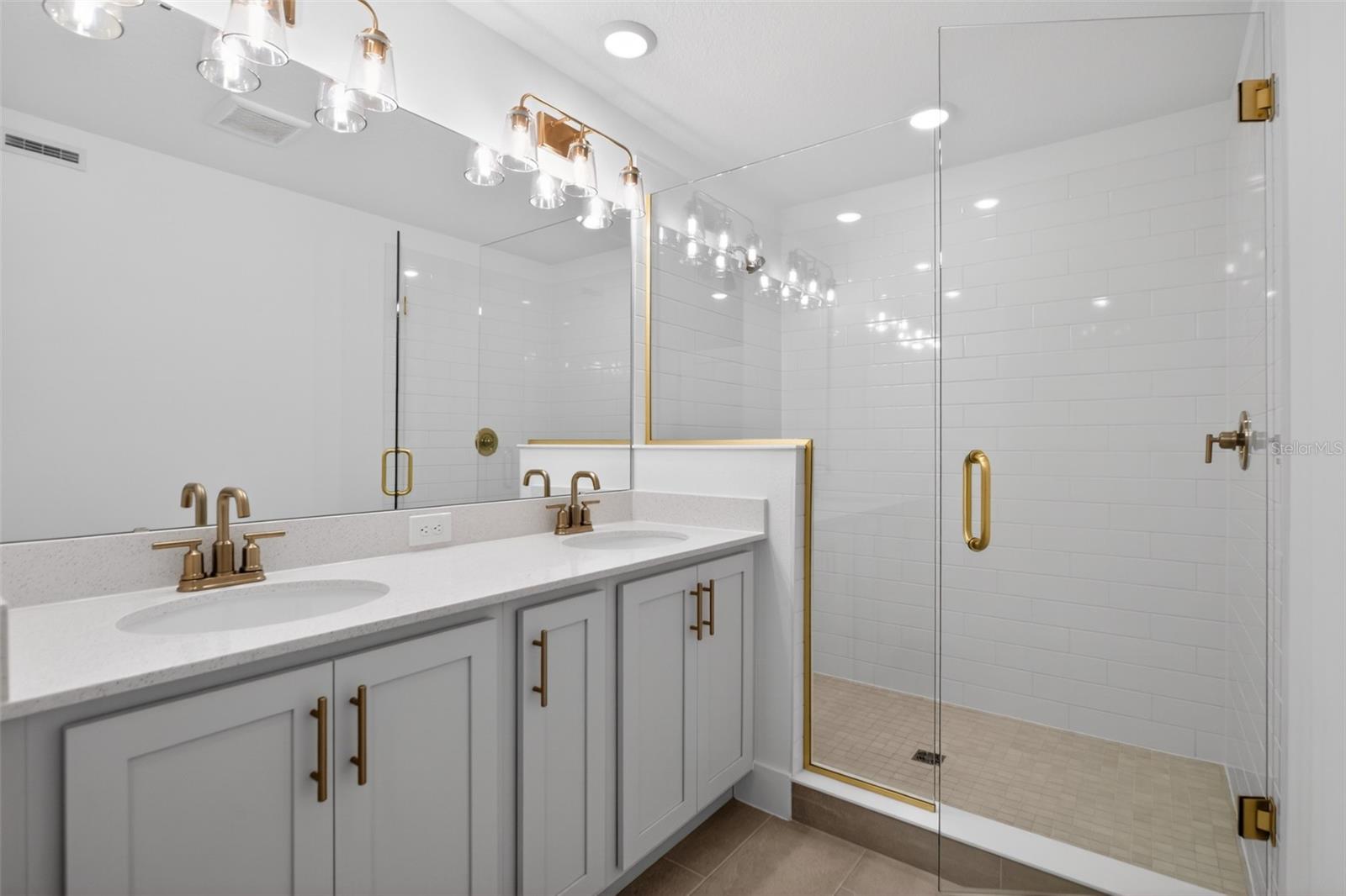 Image 24 of 32 For 15327 Hamlin Park Drive