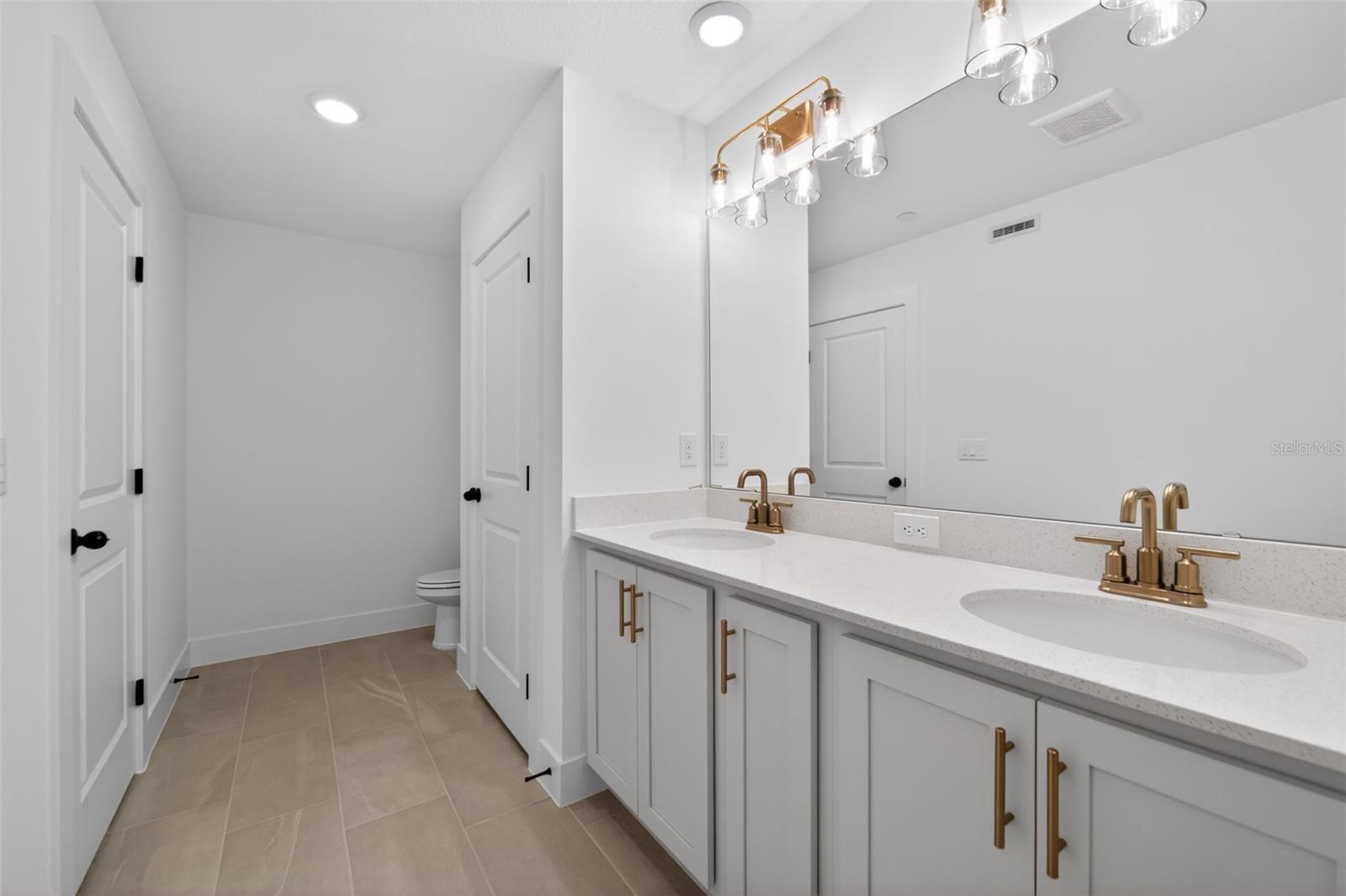 Image 25 of 32 For 15327 Hamlin Park Drive