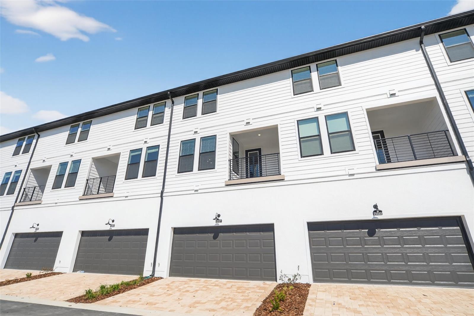 Image 28 of 32 For 15327 Hamlin Park Drive