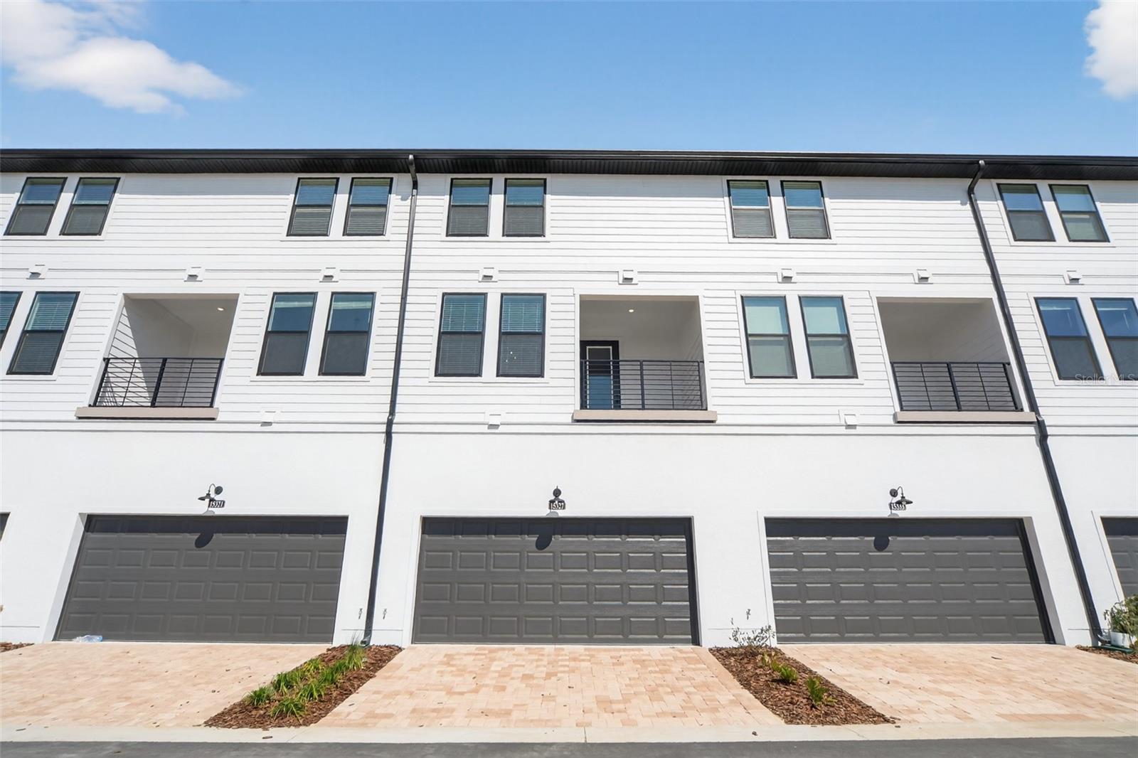 Image 29 of 32 For 15327 Hamlin Park Drive