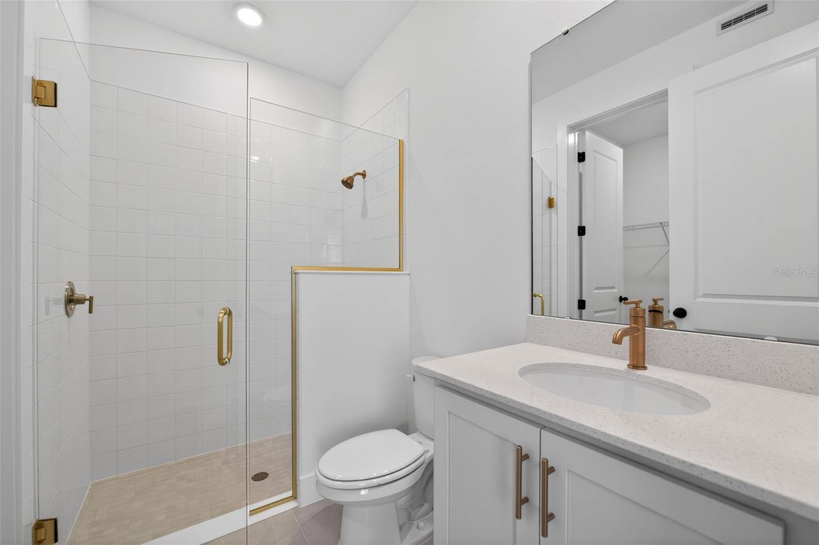 Image 7 of 32 For 15327 Hamlin Park Drive