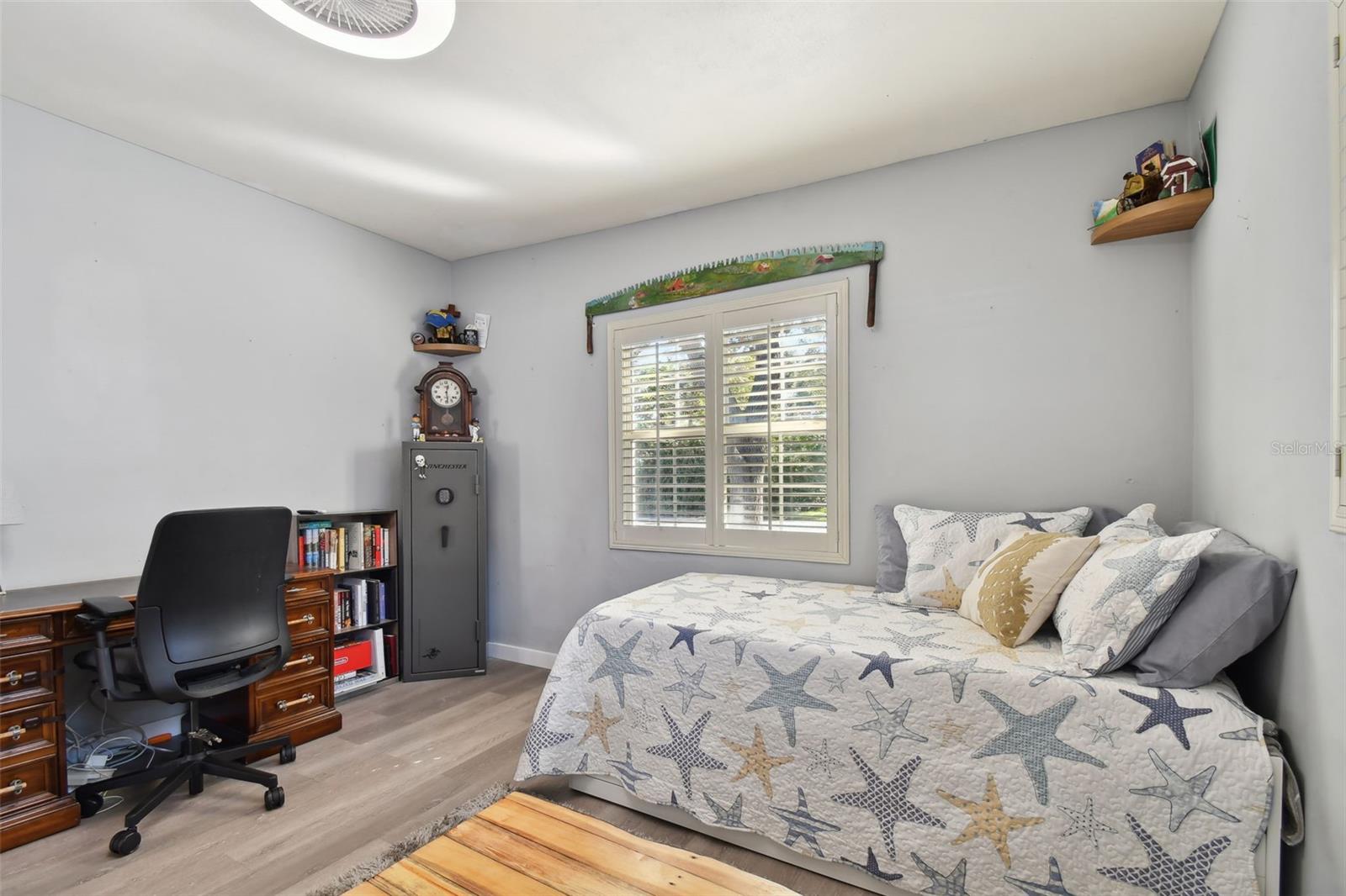 Image 26 of 55 For 12530 136th Lane