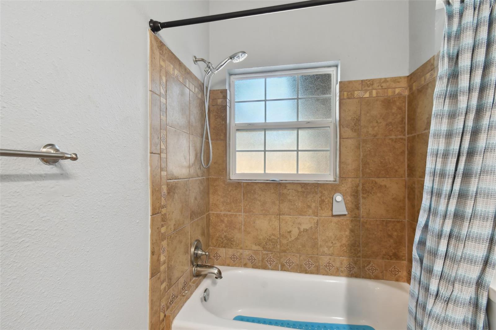 Image 28 of 55 For 12530 136th Lane