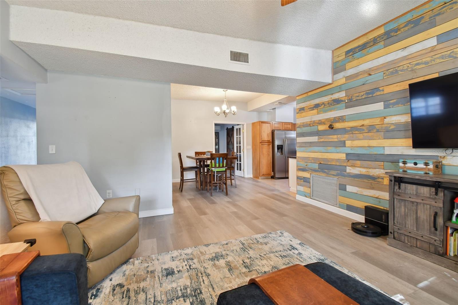 Image 4 of 55 For 12530 136th Lane