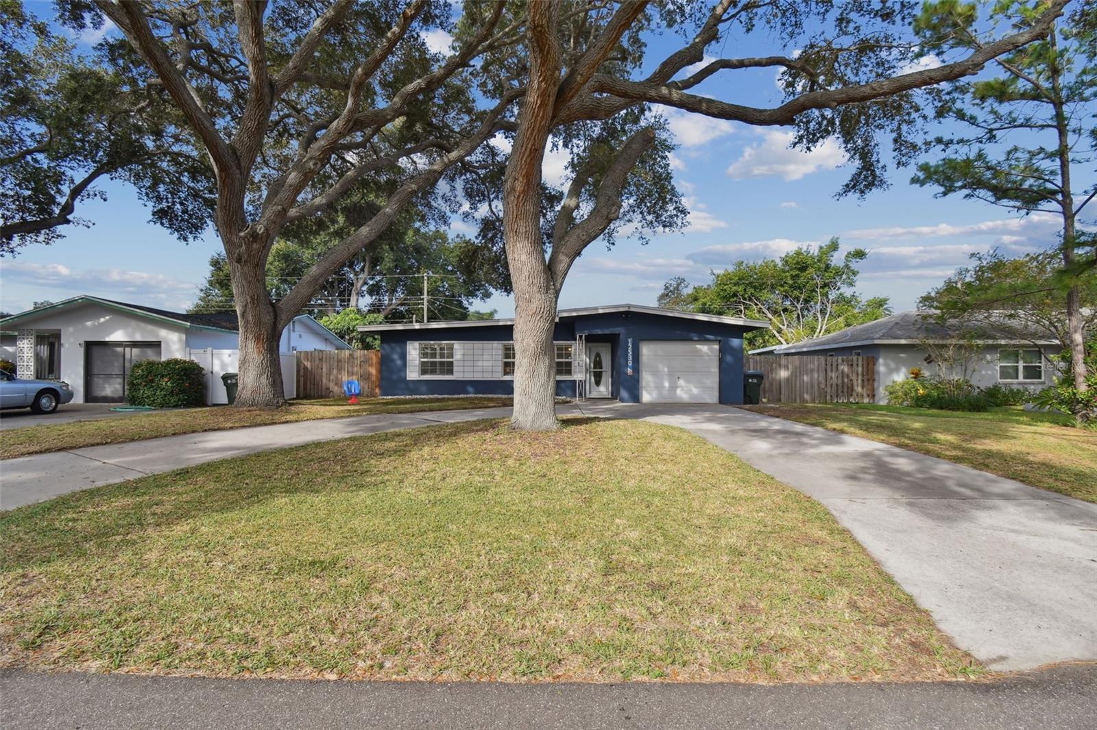 Image 42 of 55 For 12530 136th Lane