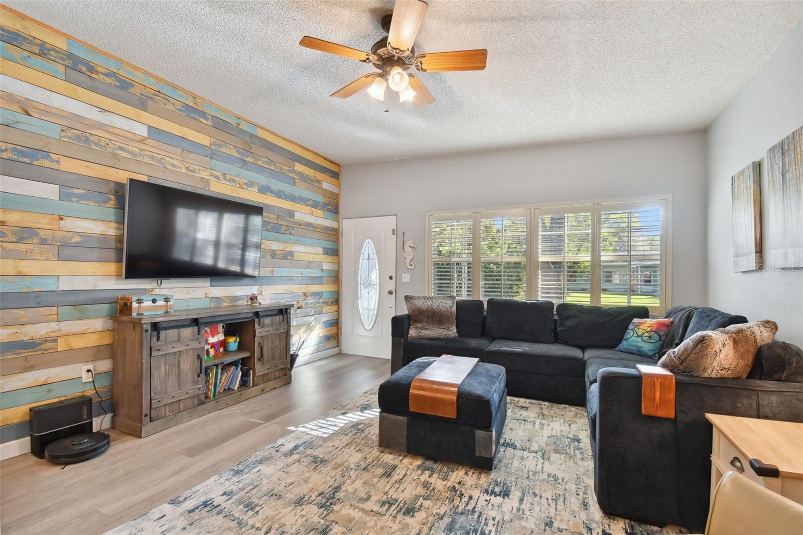 Image 6 of 55 For 12530 136th Lane