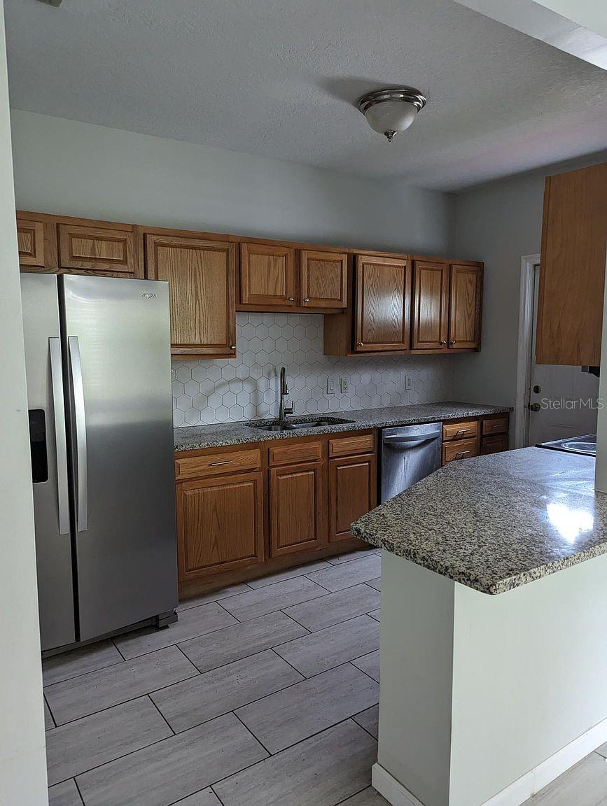 Image 2 of 4 For 325 Jean Street