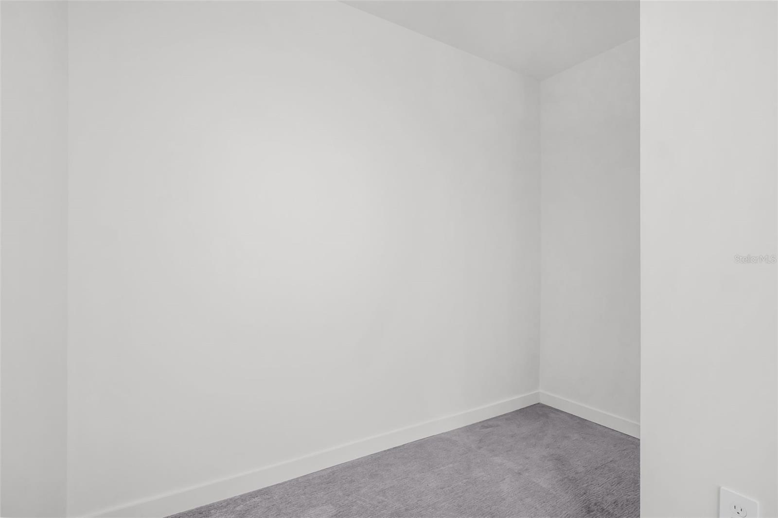 Image 26 of 77 For 400 Central Avenue 3606