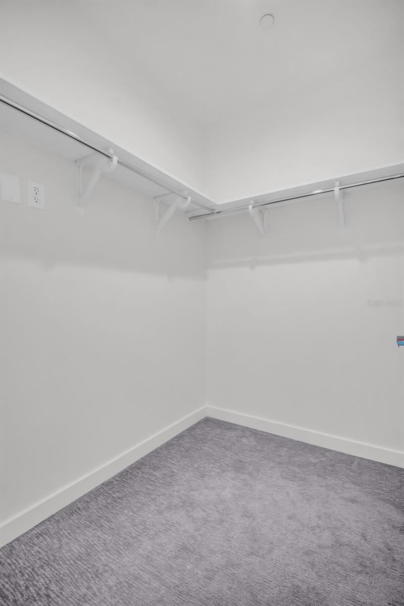 Image 38 of 77 For 400 Central Avenue 3606